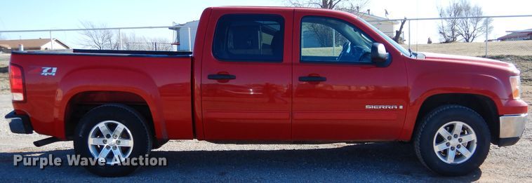 image for item GE9073 2008 GMC Sierra 1500 Crew Cab pickup truck