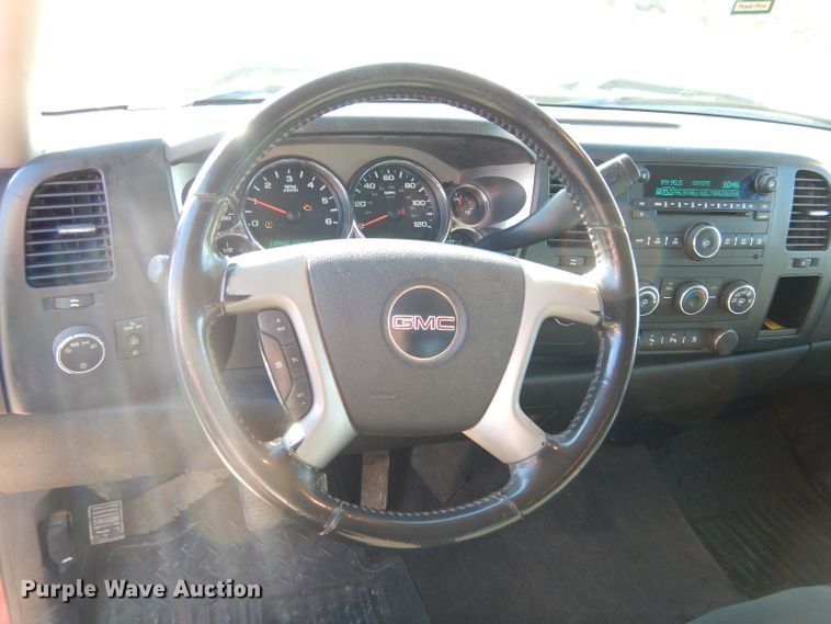 image for item GE9073 2008 GMC Sierra 1500 Crew Cab pickup truck