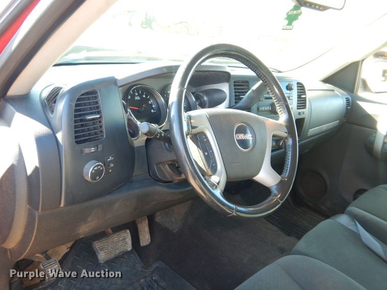 image for item GE9073 2008 GMC Sierra 1500 Crew Cab pickup truck