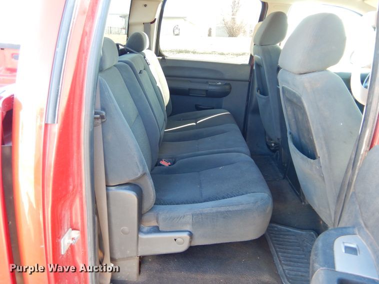 image for item GE9073 2008 GMC Sierra 1500 Crew Cab pickup truck