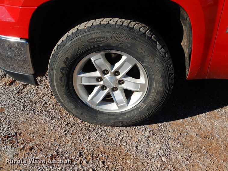 image for item GE9073 2008 GMC Sierra 1500 Crew Cab pickup truck