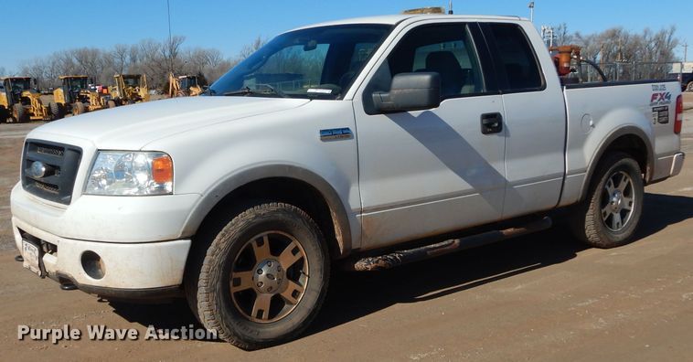 image for item GE9074 2006 Ford F150 SuperCab pickup truck