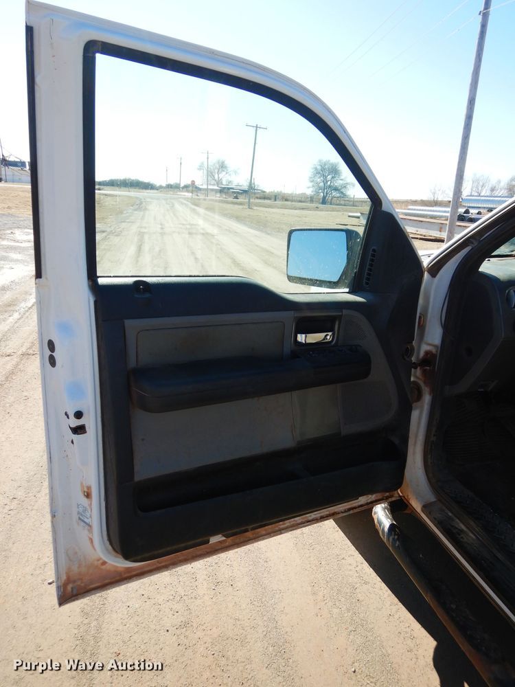 image for item GE9074 2006 Ford F150 SuperCab pickup truck