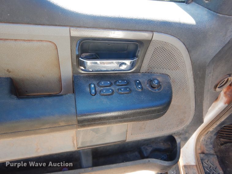 image for item GE9074 2006 Ford F150 SuperCab pickup truck