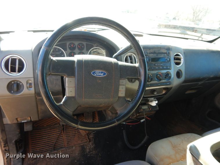 image for item GE9074 2006 Ford F150 SuperCab pickup truck