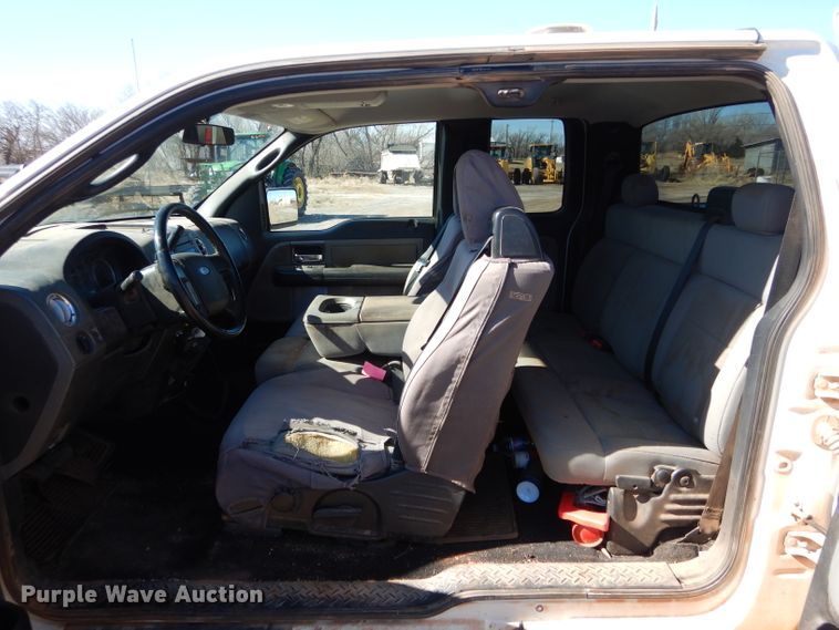 image for item GE9074 2006 Ford F150 SuperCab pickup truck