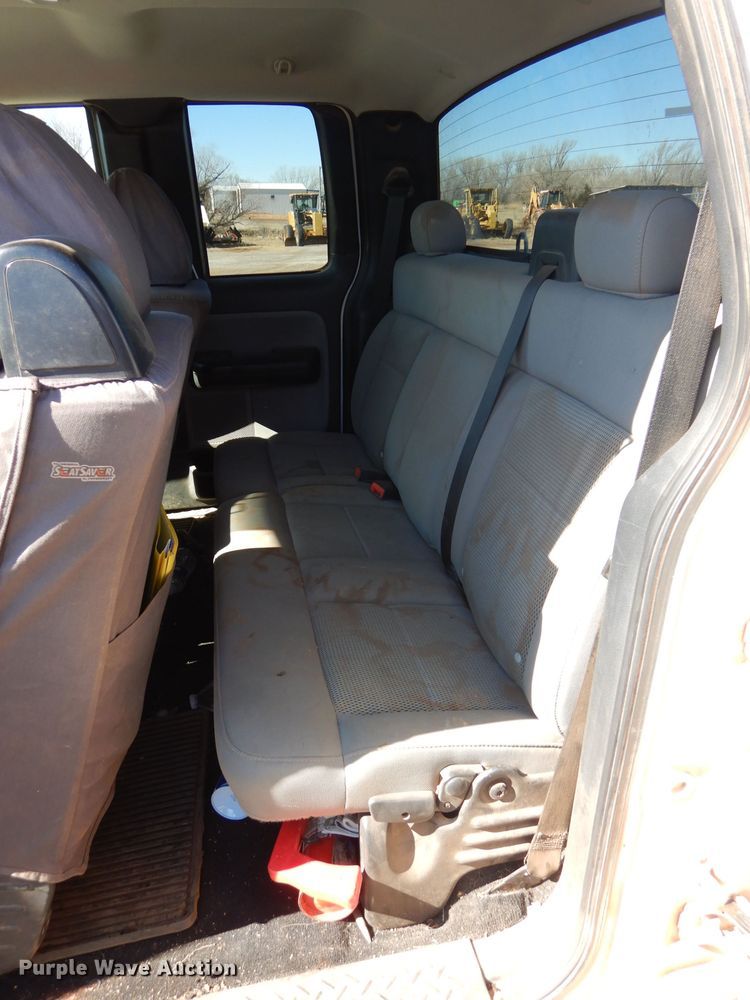 image for item GE9074 2006 Ford F150 SuperCab pickup truck