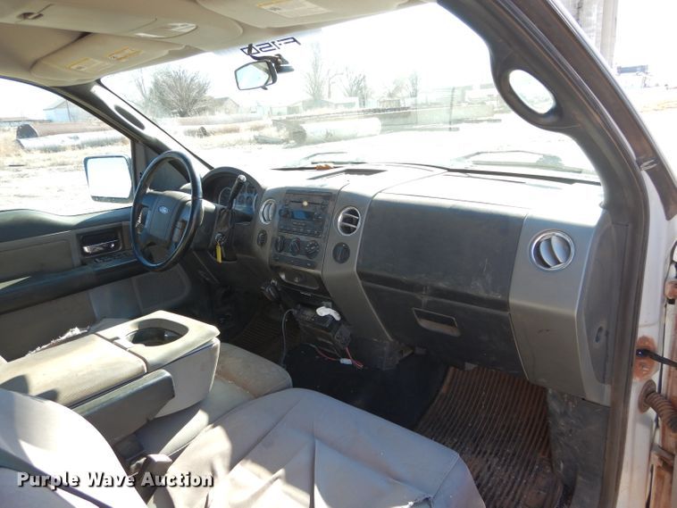 image for item GE9074 2006 Ford F150 SuperCab pickup truck