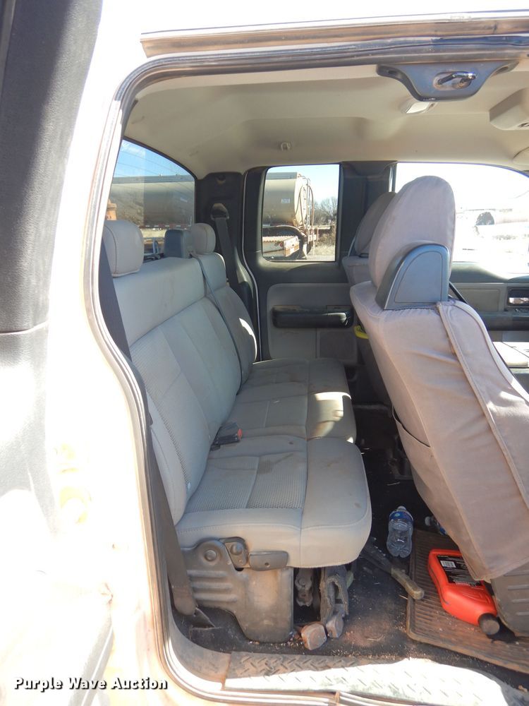 image for item GE9074 2006 Ford F150 SuperCab pickup truck