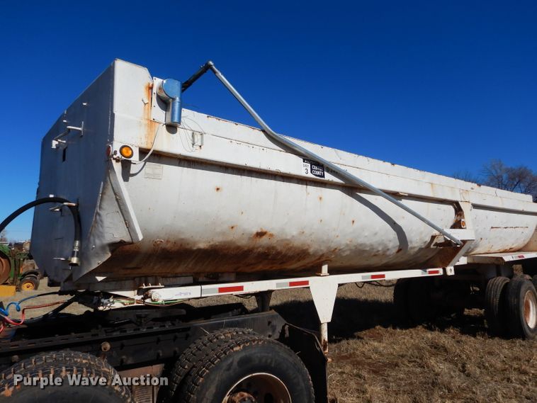 image for item GE9076 1981 Fruehauf EW end dump trailer