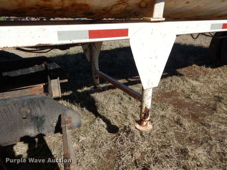 image for item GE9076 1981 Fruehauf EW end dump trailer