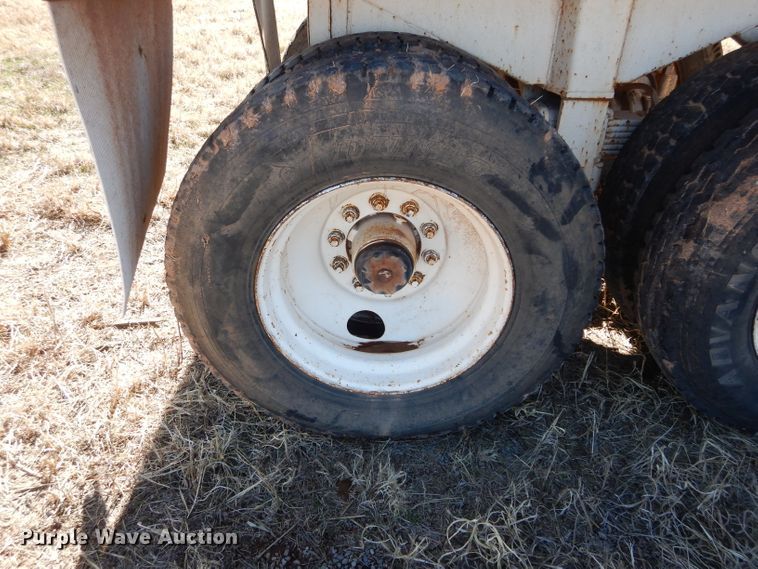 image for item GE9076 1981 Fruehauf EW end dump trailer