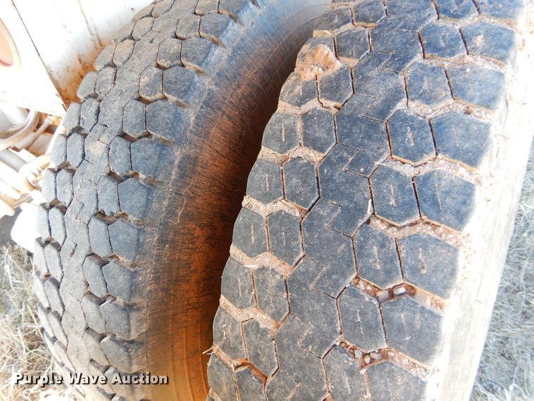 image for item GE9076 1981 Fruehauf EW end dump trailer