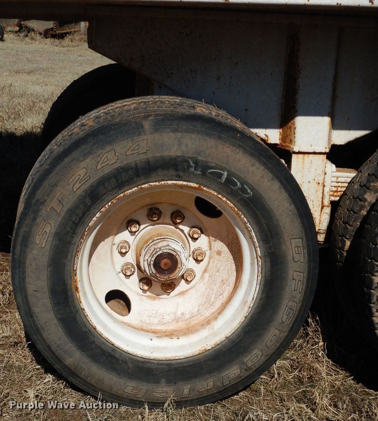 image for item GE9076 1981 Fruehauf EW end dump trailer