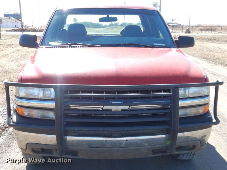 image for item GE9077 1999 Chevrolet Silverado 1500 Ext. Cab pickup truck