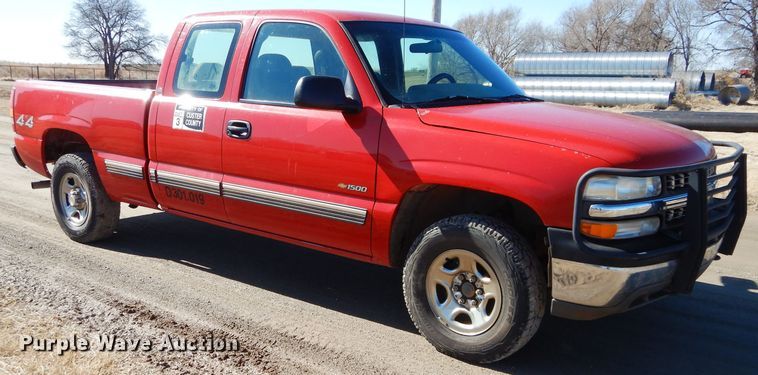 image for item GE9077 1999 Chevrolet Silverado 1500 Ext. Cab pickup truck