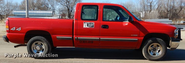 image for item GE9077 1999 Chevrolet Silverado 1500 Ext. Cab pickup truck