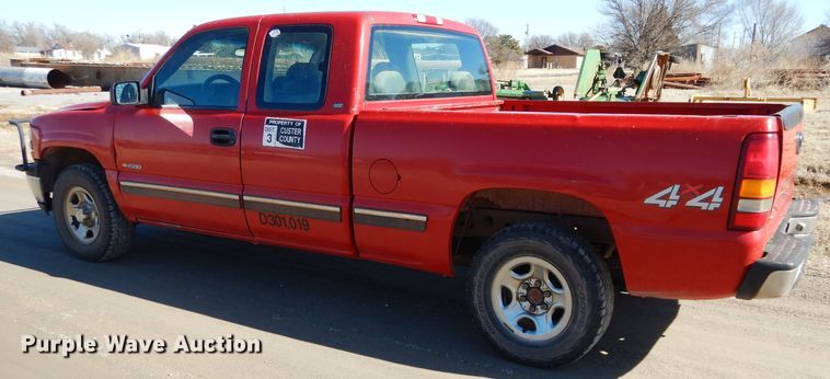 image for item GE9077 1999 Chevrolet Silverado 1500 Ext. Cab pickup truck