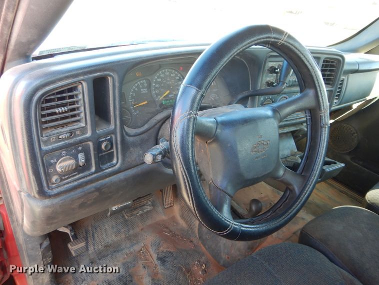 image for item GE9077 1999 Chevrolet Silverado 1500 Ext. Cab pickup truck