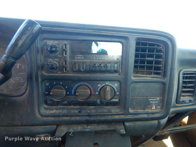 image for item GE9077 1999 Chevrolet Silverado 1500 Ext. Cab pickup truck