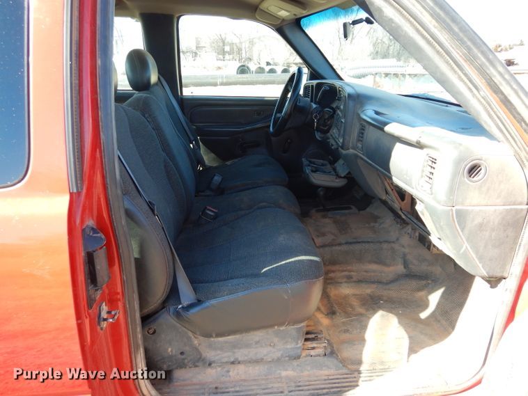 image for item GE9077 1999 Chevrolet Silverado 1500 Ext. Cab pickup truck