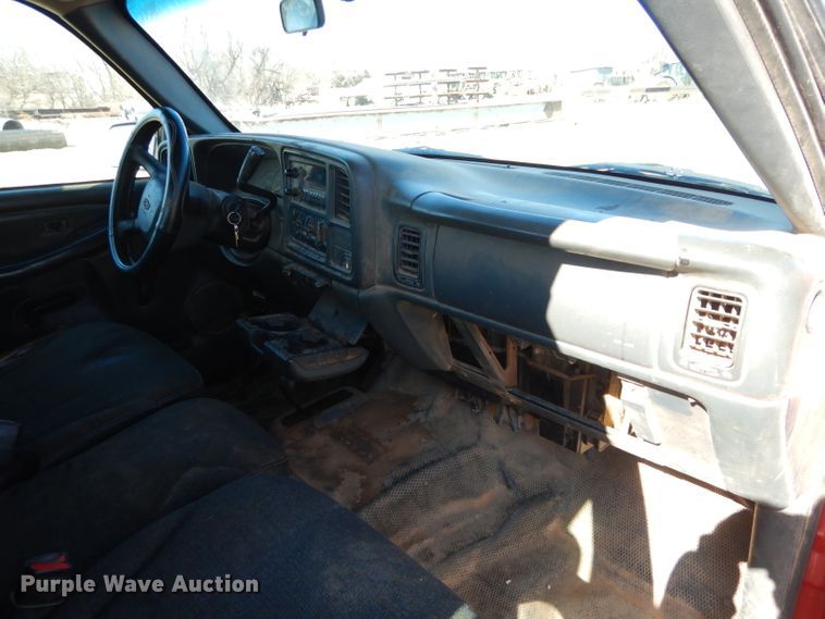 image for item GE9077 1999 Chevrolet Silverado 1500 Ext. Cab pickup truck