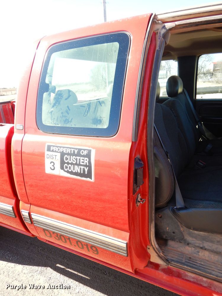 image for item GE9077 1999 Chevrolet Silverado 1500 Ext. Cab pickup truck