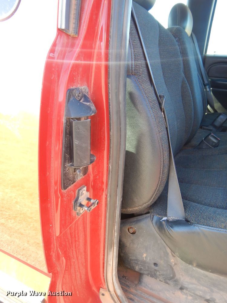 image for item GE9077 1999 Chevrolet Silverado 1500 Ext. Cab pickup truck