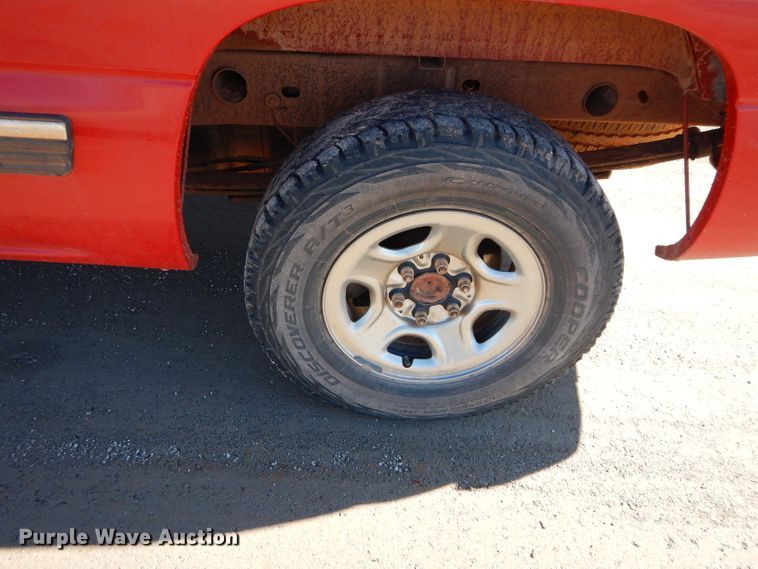 image for item GE9077 1999 Chevrolet Silverado 1500 Ext. Cab pickup truck