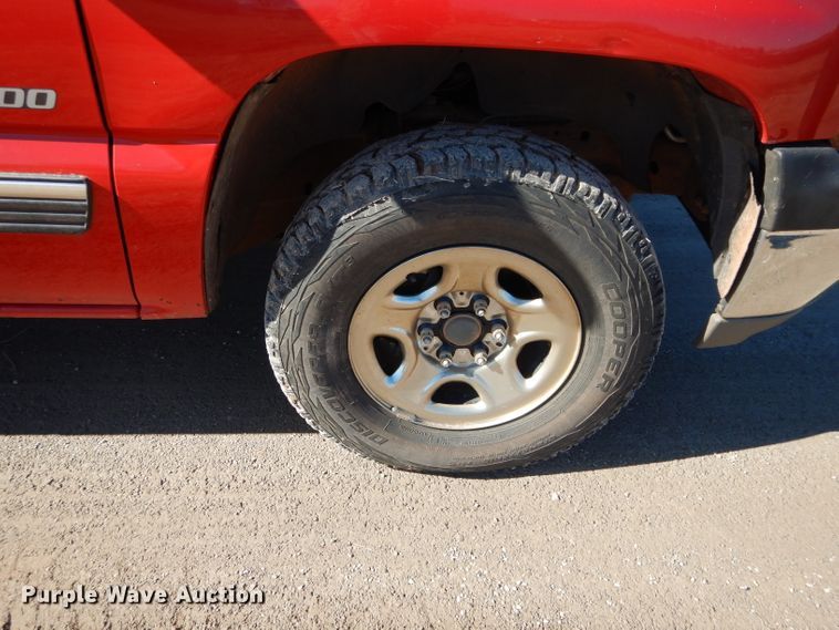 image for item GE9077 1999 Chevrolet Silverado 1500 Ext. Cab pickup truck