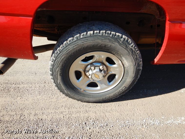 image for item GE9077 1999 Chevrolet Silverado 1500 Ext. Cab pickup truck