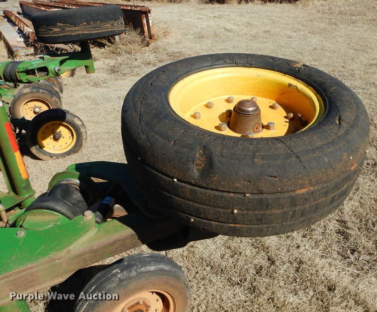 image for item GE9080 2014 John Deere CX15 batwing rotary mower