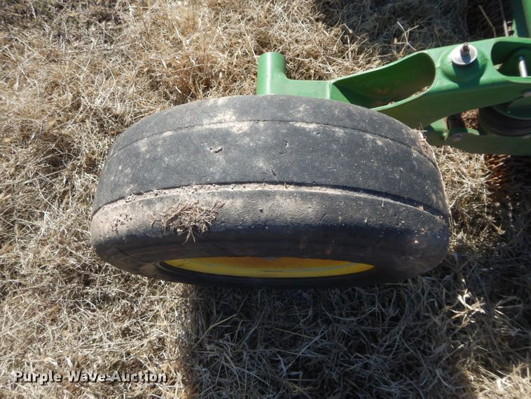 image for item GE9081 2014 John Deere CX15 batwing rotary mower