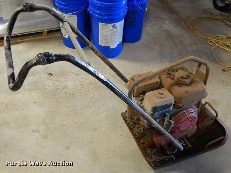 image for item GE9086 Multiquip plate compactor