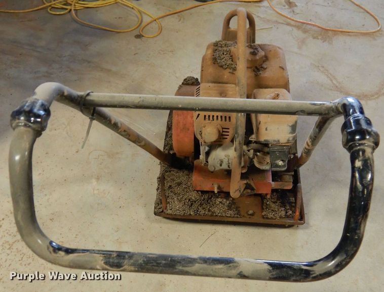 image for item GE9086 Multiquip plate compactor