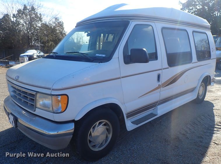 image for item GF9652 1994 Ford E150 van