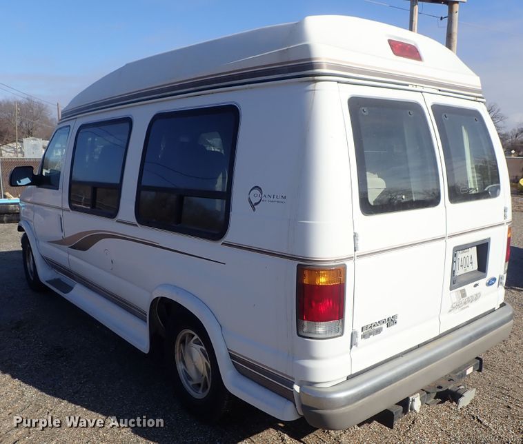 image for item GF9652 1994 Ford E150 van