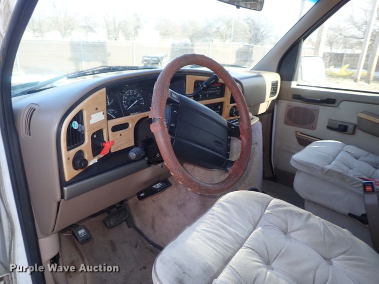 image for item GF9652 1994 Ford E150 van