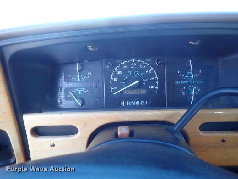 image for item GF9652 1994 Ford E150 van