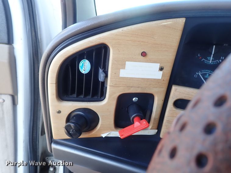 image for item GF9652 1994 Ford E150 van