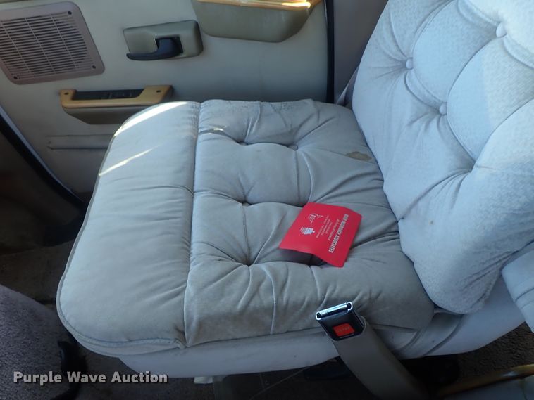 image for item GF9652 1994 Ford E150 van