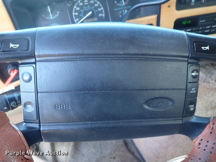 image for item GF9652 1994 Ford E150 van