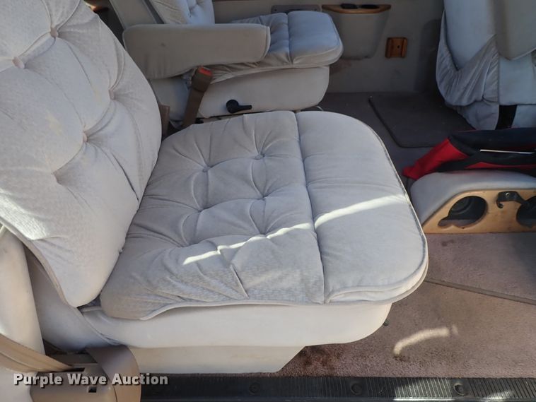 image for item GF9652 1994 Ford E150 van