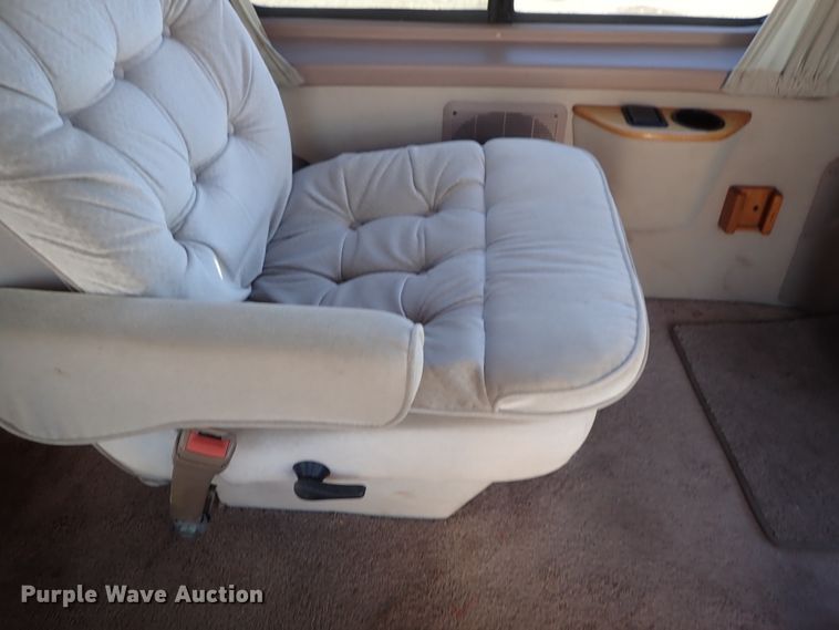 image for item GF9652 1994 Ford E150 van