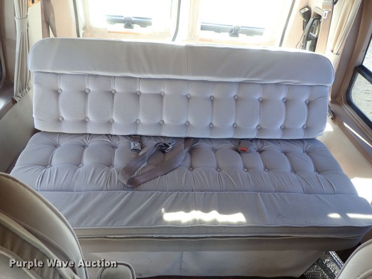 image for item GF9652 1994 Ford E150 van