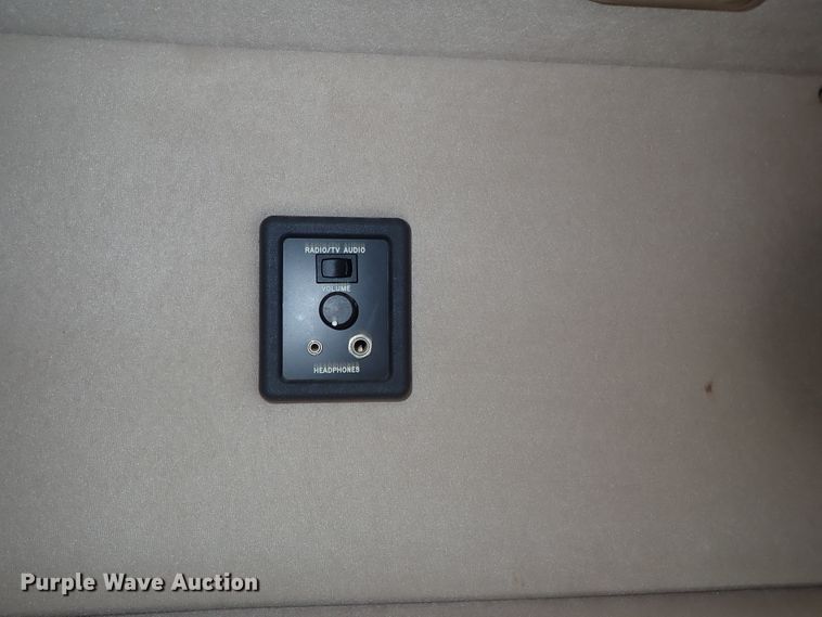 image for item GF9652 1994 Ford E150 van