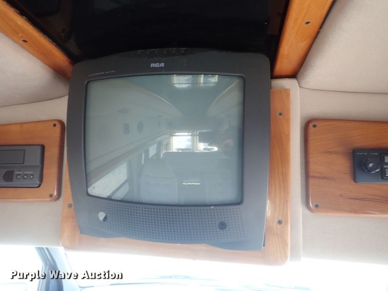 image for item GF9652 1994 Ford E150 van