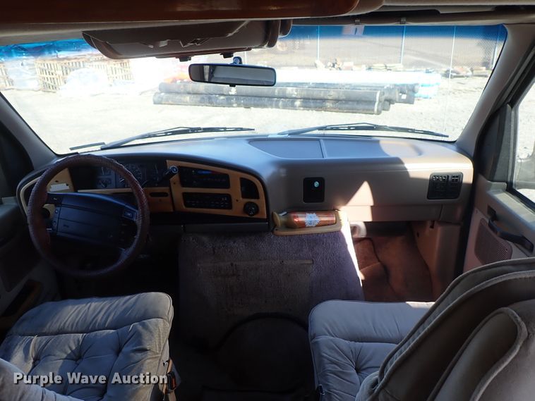 image for item GF9652 1994 Ford E150 van