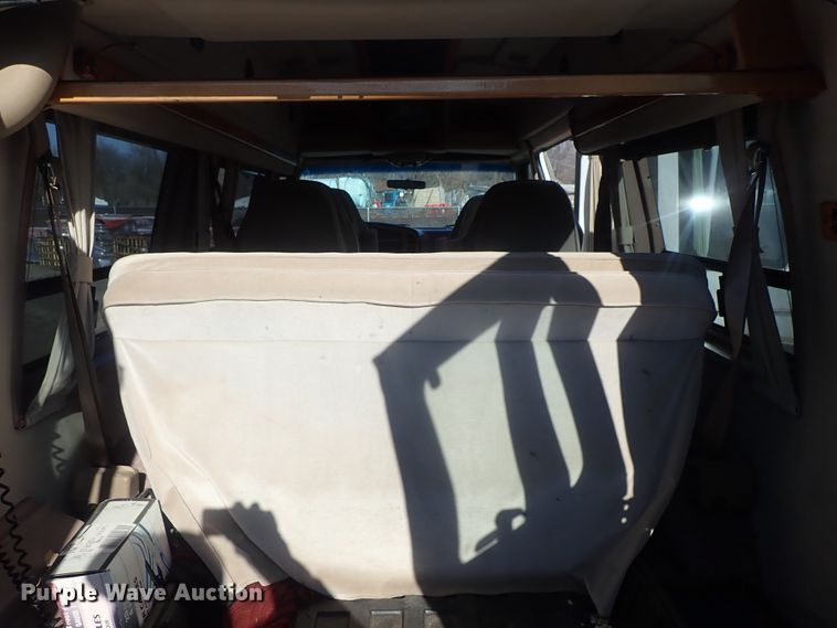 image for item GF9652 1994 Ford E150 van