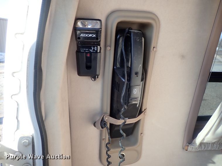 image for item GF9652 1994 Ford E150 van